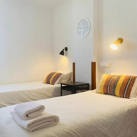 Paradise Holidays 2 Bedrooms & Sea View, Cristianos, Tenerife