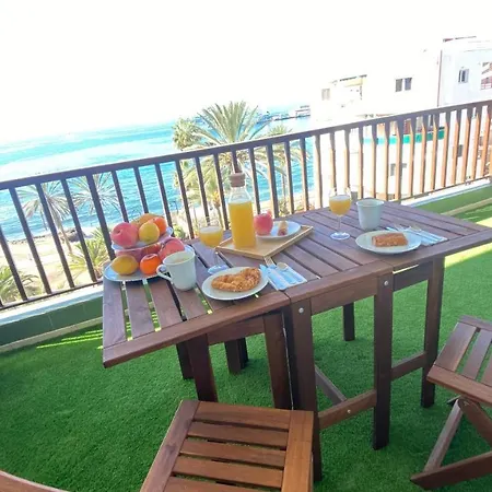 Paradise Holidays 2 Bedrooms & Sea View, Cristianos, Tenerife 아로나
