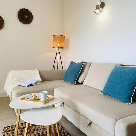 Paradise Holidays 2 Bedrooms & Sea View, Cristianos, Tenerife Lägenhet