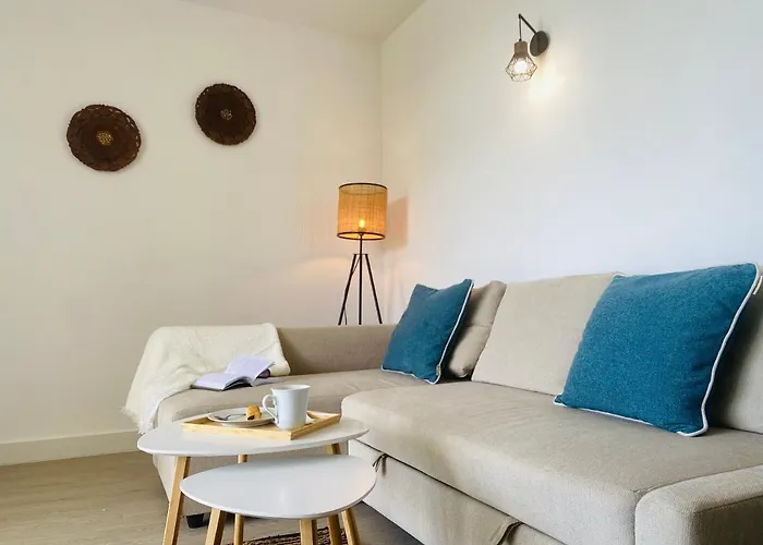 Paradise Holidays 2 Bedrooms & Sea View, Cristianos, Tenerife Lägenhet *