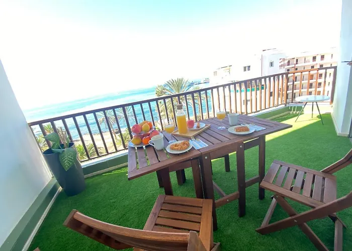Paradise Holidays 2 Bedrooms & Sea View, Cristianos, Tenerife * 阿罗纳