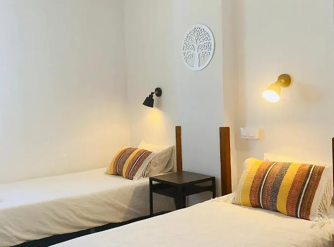 Paradise Holidays 2 Bedrooms & Sea View, Cristianos, Tenerife 公寓 *