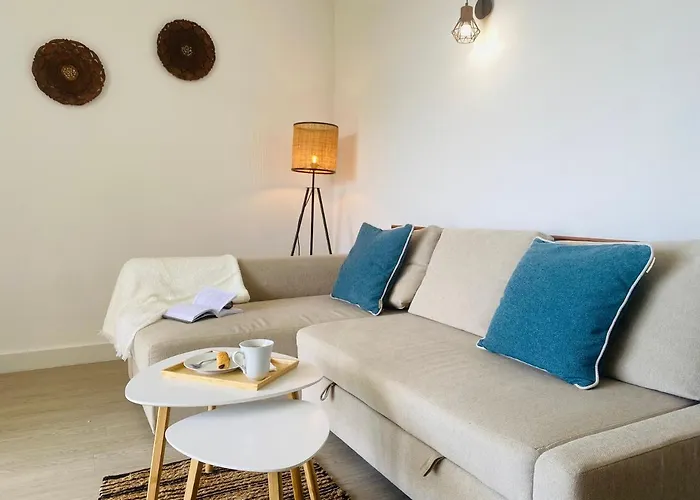 Paradise Holidays 2 Bedrooms & Sea View, Cristianos, Tenerife Apartmán
