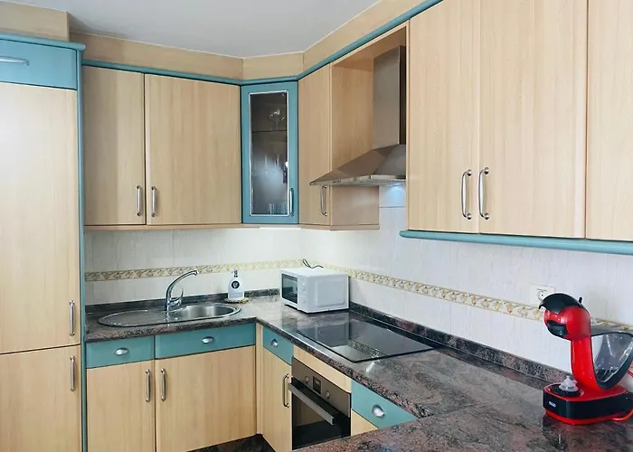 Paradise Holidays 2 Bedrooms & Sea View, Cristianos, Tenerife *