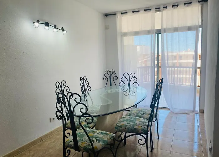 公寓 Paradise Holidays 2 Bedrooms & Sea View, Cristianos, Tenerife